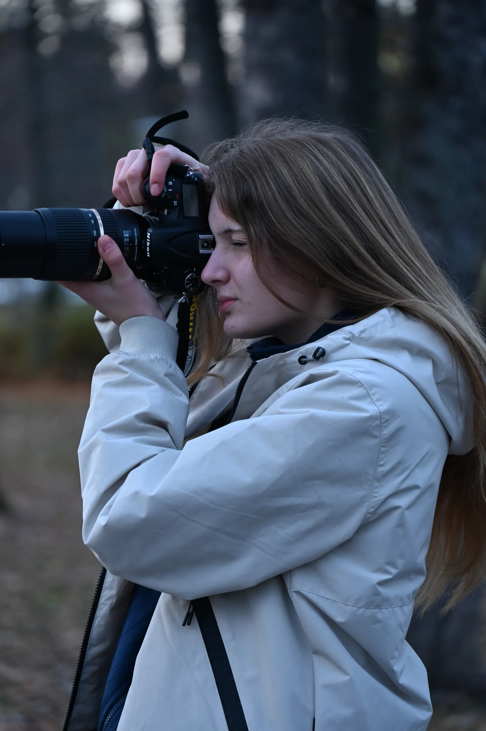 Portrét · fotografka – Přirozené světlo, lesní portrét